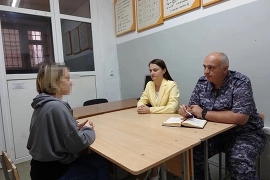 В рамках Международного дня защиты детей Уполномоченный по правам ребенка в Карачаево-Черкесской Республике Мария Алакаева посетила СИЗО-1.